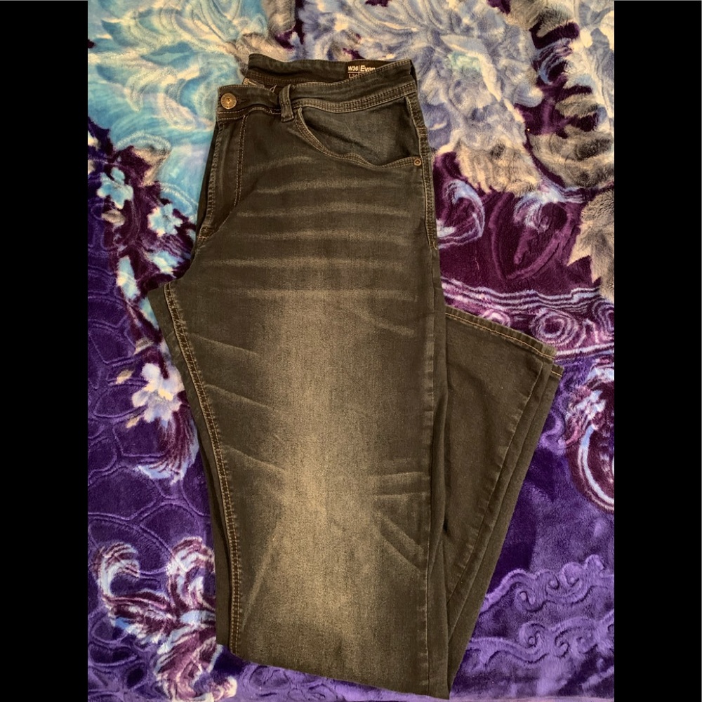 Blue washed jeans in good condition waist 36 and the length is 34